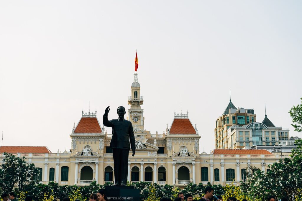Vietnam Backpacking Guide ho chi minh