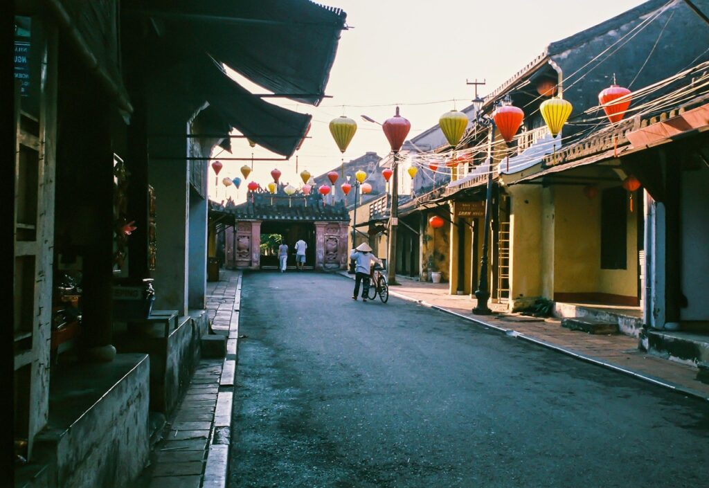 Vietnam Backpacking Guide hoi an ancient town