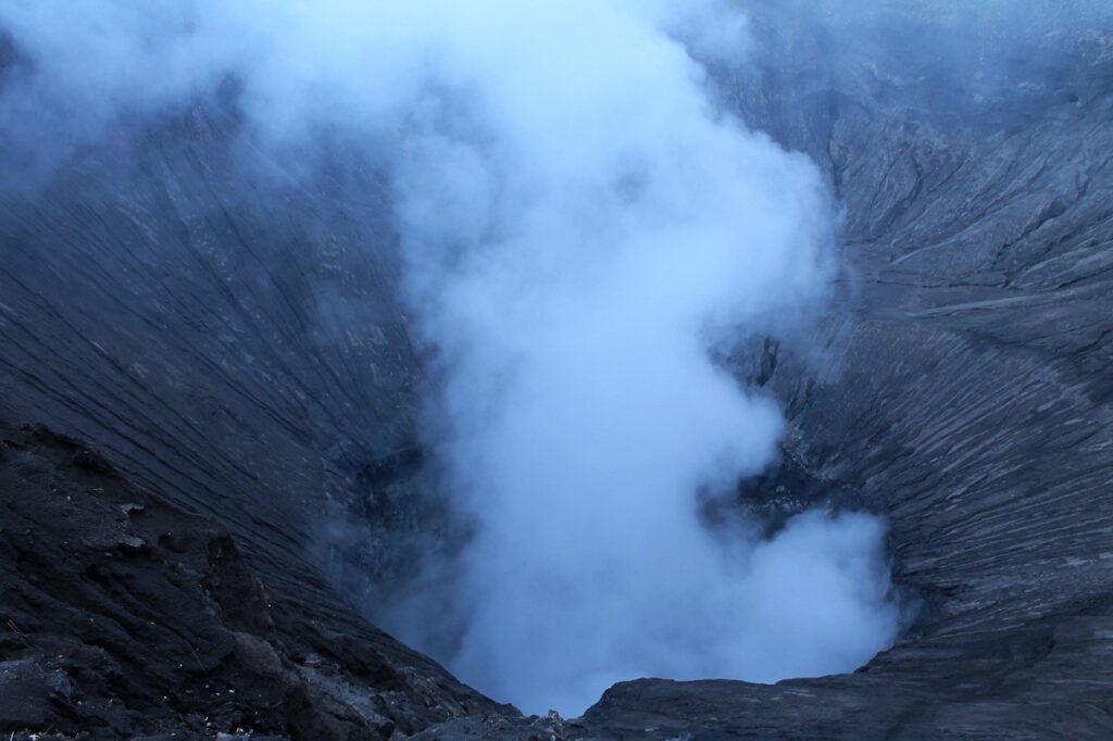 Indonesia in 2 Weeks: A Detailed Travel Guide for First-Time Visitors mount bromo, east java